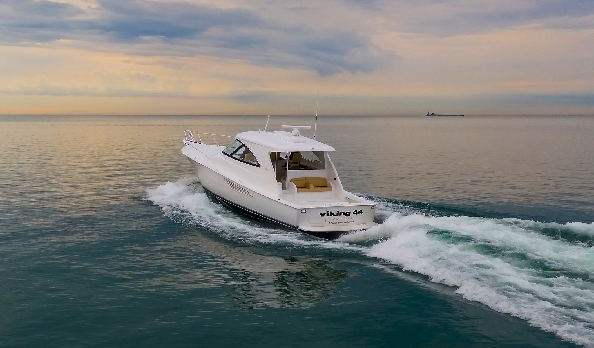 Viking Yachts 44 Sport Coupe - 44SC